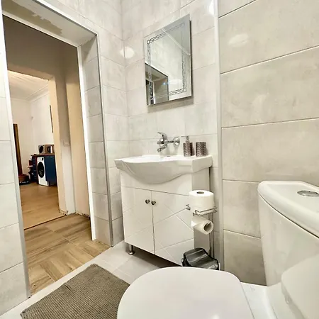 Spacious 1br In Sofia, Next To Apartman *